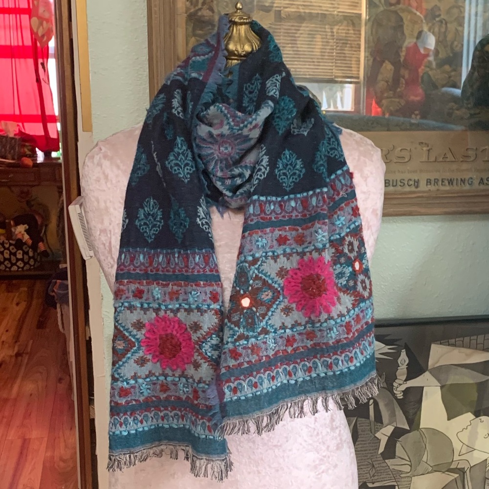 prAna wool blend scarf. Nice bright colors!